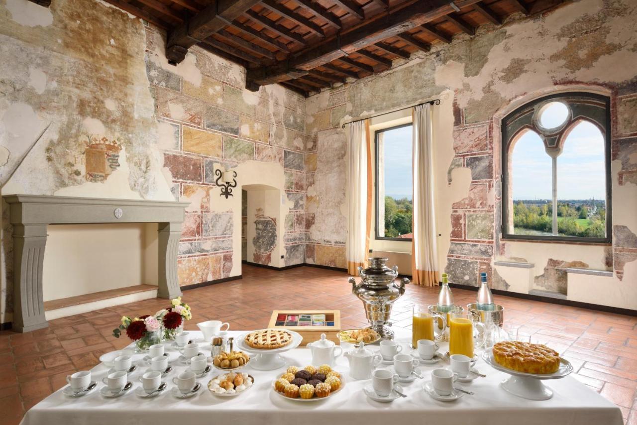Hotel Castello Visconteo Cassano dʼAdda Exterior foto